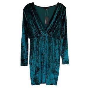 SBetro Green Velvet Long Sleeve V-Neck Empire Waist Dress NWT Size Medium